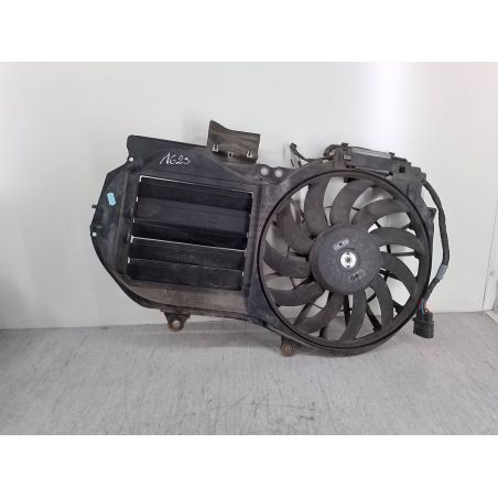 WENTYLATOR CHŁODNICY AUDI A4 B6 1.6 8V 102KM 1.6 8V 2002 8E0121207 870666M 