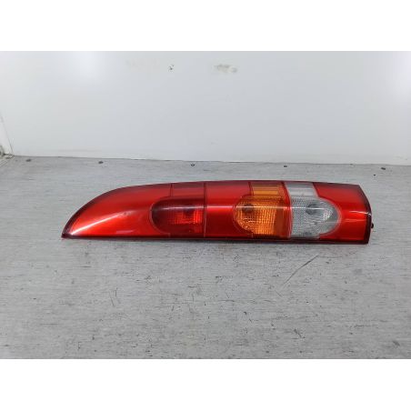 LAMPA TYLNA PRAWA RENAULT KANGOO I LIFT 1.5 DCI 1.5 DCI 2003 