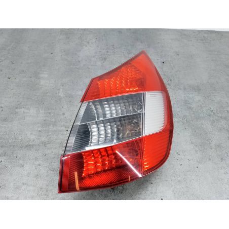 LAMPA TYLNA PRAWA RENAULT SCENIC II ( 03-09 ) 2.0 16V 136KM 2.0 16V 2005 8200493375 