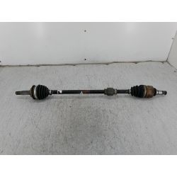 PÓŁOŚ PRAWA PRZÓD TOYOTA YARIS II 1.3 VVTI 86KM1.3 VVTI2006                                            