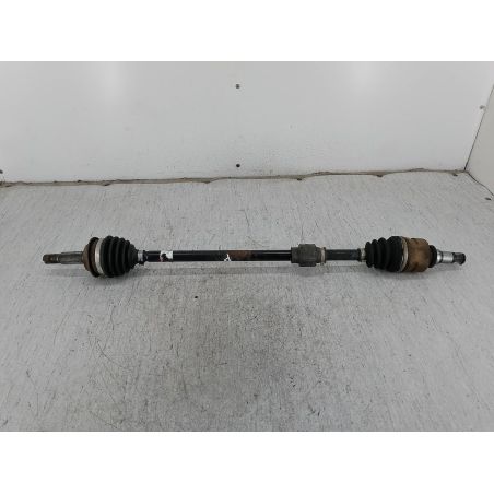 PÓŁOŚ PRAWA PRZÓD TOYOTA YARIS II 1.3 VVTI 86KM 1.3 VVTI 2006 