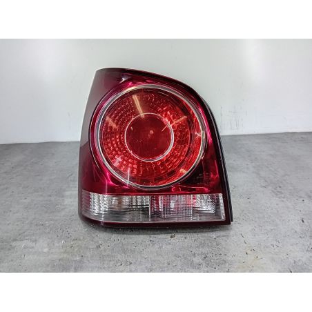 LAMPA TYLNA LEWA VW POLO IV 1.4 16V 75KM 1.4 16V 2005 01-441-1984L 