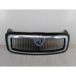 ATRAPA GRILL GRIL SKODA SUPERB I 1.9 TDI 131KM1.9 TDI20023U0853651 12101300                                            
