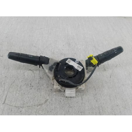 PRZEŁĄCZNIK ZESPOLONY NISSAN MICRA III K12 1.2 16V 80KM 1.2 16V 2004 25560AX702 