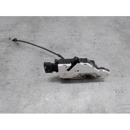 ZAMEK DRZWI PRAWY PRZÓD PEUGEOT 207 1.4 VTI 95KM 1.4 VTI 2007 24094158 