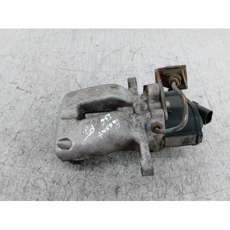 ZACISK HAMULCOWY PRAWY TYŁ VW PASSAT B6 2.0TDI 2006 82-0130  