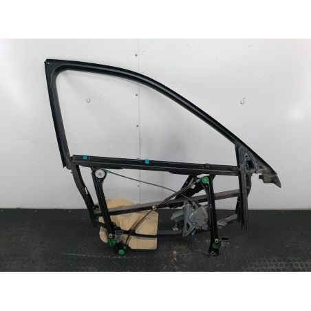 PODNOŚNIK SZYBY PRAWY PRZÓD Z STELAŻEM AUDI A4 B5 1.6 100KM 1.6 8V 1997 8D0837398C  8D0837754 