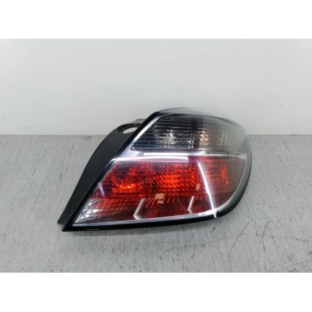 LAMPA TYLNA PRAWA OPEL ASTRA H 1.6 16V 2005 342691834   008748-024831 