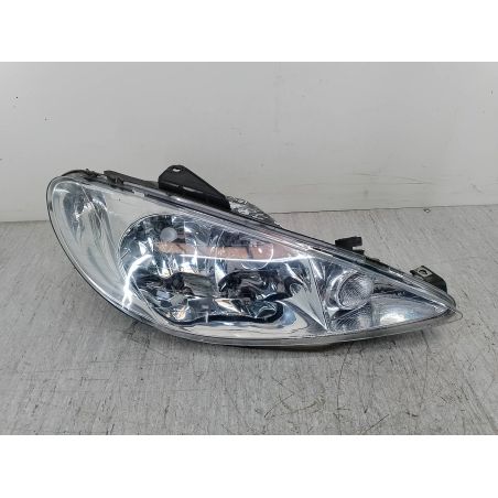 LAMPA PRZÓD PRAWA PEUGEOT 206 1.4 i 75KM 1.4 i 8V 2003 550-1121R 