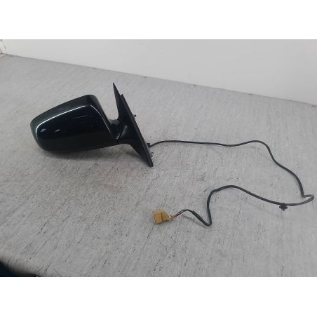 LUSTERKO PRAWE AUDI A4 B6 1.9 TDI 130KM 1.9 TDI 2003 LUSTERKO PRAWE 