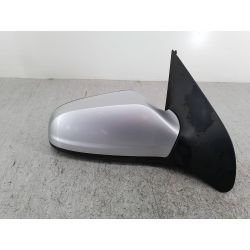 LUSTERKO PRAWE OPEL ASTRA H 1.6 16V 105KM1.6 16V2004                                            