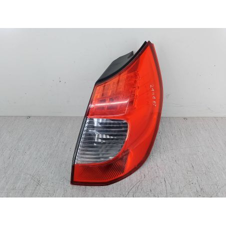 LAMPA TYLNA PRAWA RENAULT SCENIC II 1.9 DCI 130KM 1.9 DCI 2006 8200474327 A 2SK009467-02 