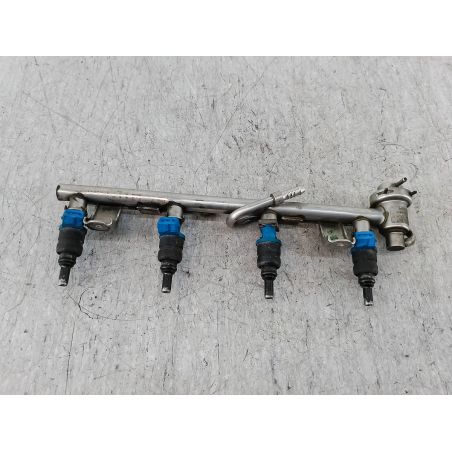 LISTWA WTRYSKOWA AUDI A4 B6 2.0 B 2002 058133681 