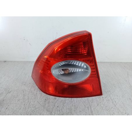 LAMPA TYLNA LEWA FORD FOCUS II 1.6 TI-VCT 115KM 1.6 TI-VCT 2005 5M51-13405-B 