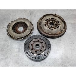 KOŁO DWUMASOWE KOMPLETNE TOYOTA AVENSIS II T25 2.0 D-4D 116KM2.0 D-4D2003323063410                                            