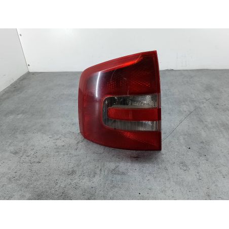 LAMPA TYLNA LEWA SKODA OCTAVIA II 2.0 TDI 140KM 2.0 TDI 2005 275901  
