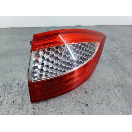 LAMPA TYLNA PRAWA FORD MONDEO MK4 2.0 TDCI 2.0 TDCI 2007 7S71-13404-B 