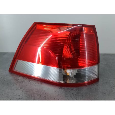 LAMPA TYLNA LEWA OPEL VECTRA C 2.2 16V 155KM 2.2 16V 2004 24469461 