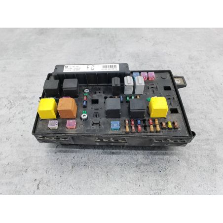 SKRZYNKA BEZPIECZNIKÓW ZEWNĘTRZNA OPEL ASTRA H 1.6 1.6 2004 13191127 5DK008668-12 5DK008668-12 