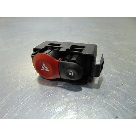 WŁĄCZNIK AWARYJNYCH RENAULT MODUS 2005 8200214896 