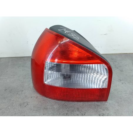 LAMPA TYLNA LEWA AUDI A3 8L 1.6 8V 102KM 1.6 8V 2001 8L0945095B 