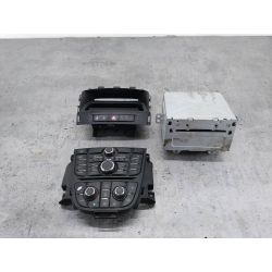 ZESTAW MULTIMEDIALNY OPEL ASTRA J 1.4 16V 100KM1.4 16V201020984175 13346049 13346094 13338335                                            