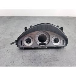 LICZNIK MERCEDES-BENZ W211 3.2 V62003A2115404711  88-311391 110.080.284/030                                            