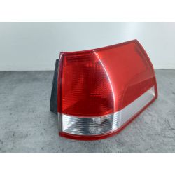 LAMPA TYLNA PRAWA OPEL VECTRA C 1.8 16V 122KM1.8 16V200324469462  13184023                                            