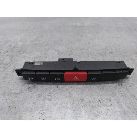 WŁĄCZNIK ŚWIATEŁ AWARYJNYCH FIAT DOBLO II 1.6 D MULTIJET 1.6 D MULTIJET 2014 7354982000 