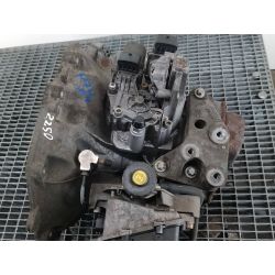 SKRZYNIA BIEGÓW PÓŁAUTOMAT OPEL ASTRA H 1.6 16V 105KM1.6 16V2004F17W394                                            