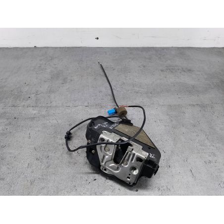 ZAMEK DRZWI PRAWY TYŁ MERCEDES-BENZ W211 1.8 16V E200 2005 004142112630 