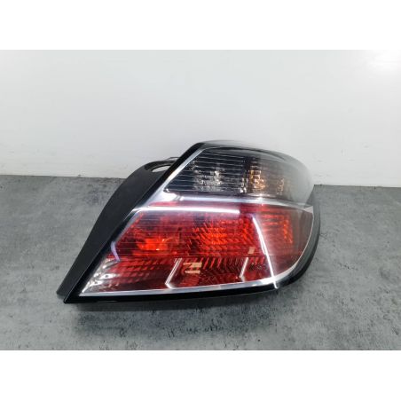 LAMPA TYLNA PRAWA OPEL ASTRA H 1.9 CDTI 150KM 1.9 CDTI 2005 24451834 008748-02 Z163 150 2609 