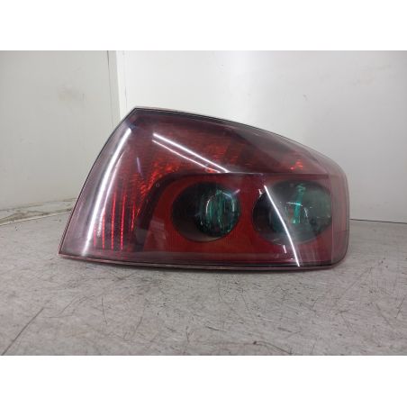 LAMPA TYLNA PRAWA PEUGEOT 407 2.0 HDI 136KM 2.0 HDI 2004 EZW 136 2558 
