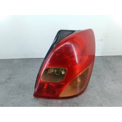 LAMPA TYLNA PRAWA TOYOTA COROLLA VERSO I 2.0 D-4D 90KM2.0 D-4D200113-711D9902441                                            