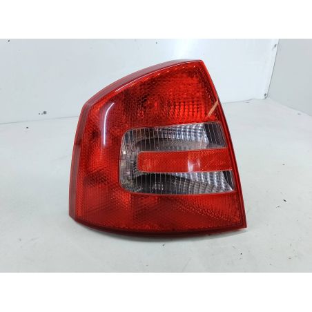 LAMPA TYLNA LEWA SKODA OCTAVIA II 2.0 FSI 150KM 2.0 FSI 2005 1Z5945095A 1Z5945111A VP4SHX-13405-A LF9R 150 2832 