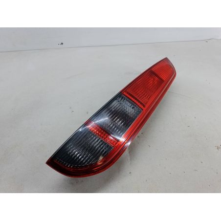 LAMPA TYLNA PRAWA FORD FOCUS II 2.0 145KM 2.0 16V 2005 4M51-13404-F Z3 145 2633 