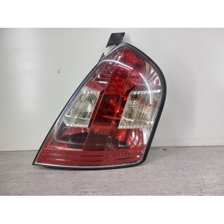 LAMPA TYLNA PRAWA FIAT STILO 1.2 16V 2003 281522 647 80 2481 