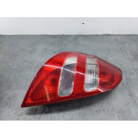 LAMPA TYLNA LEWA MERCEDES-BENZ KLASA A W169 1.5 95KM 1.5 8V A150 2005 A1698200364L 696 95 2478 