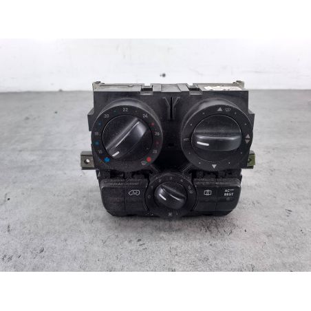 PANEL NAWIEWU MERCEDES-BENZ VITO W639 2.2 CDI 2.2 111 CDI 2004 A6394461328  A6394450605 9744 109 2424 