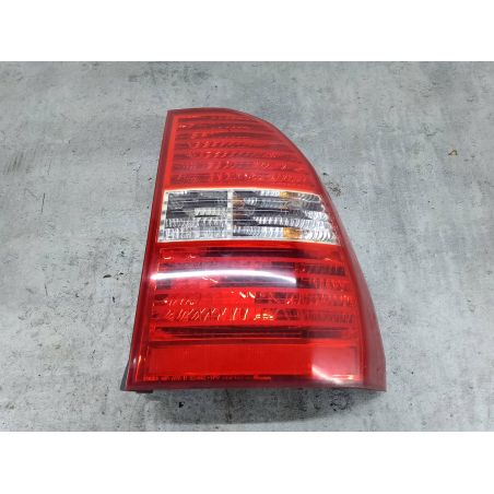 LAMPA TYLNA PRAWA KIA SPORTAGE II 2.0 CRDI 140KM 2.0 CRDI 2007 92402-1F0 1K 140 1988 