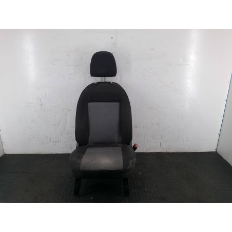 FOTEL PRAWY PASAŻERA FIAT DOBLO II 1.6 D MULTIJET 1.6 D MULTIJET 2014 FOTEL PRAWY PASAŻERA 249 105 2159 