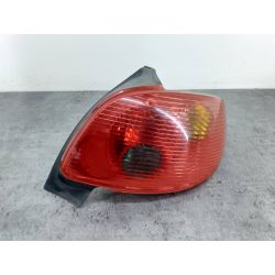 LAMPA TYLNA PRAWA PEUGEOT 206 FL 1.4 i 75KM1.4 i 8V2005EXL752646                                            
