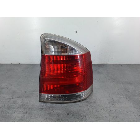LAMPA TYLNA PRAWA OPEL VECTRA C 2.2 16V 155KM 2.2 16V 2005 13251938 Z20R 155 2491 