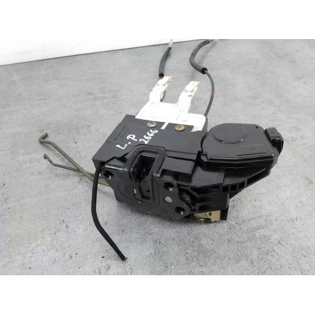 ZAMEK DRZWI LEWY PRZÓD HYUNDAI SANTA FE I 2.0 CRDI 2.0 CRDI 2003 LL 113 2666 