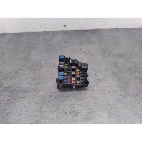 SKRZYNKA BEZPIECZNIKÓW FORD FIESTA MK7 1.25 16V 2009 8V5T-14K012 69 82 2814 