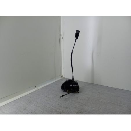 ZAMEK DRZWI PRAWY PRZÓD RENAULT LAGUNA II LIFT 1.9 DCI 2005 NV190 120 2761 