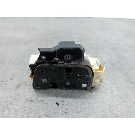 ZAMEK DRZWI LEWY PRZÓD AUDI A4 B7 2.0 TDI 140KM 2.0 TDI 2006 8E1837015AA LY7W 140 2809 