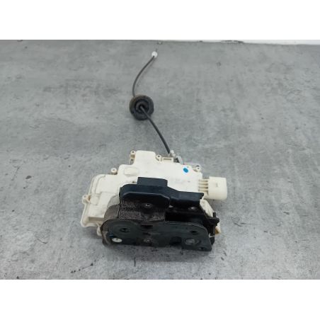 ZAMEK DRZWI PRAWY PRZÓD AUDI A4 B7 2.0 TDI 140KM 2.0 TDI 2006 8E1837016AA LY7W 140 2809 