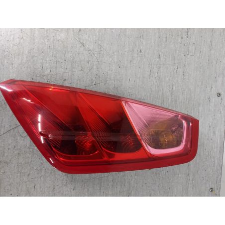 LAMPA TYLNA PRAWA FIAT GRANDE PUNTO 1.4 1.4 8V 2006 27460202  51701590 598/A 77 3059 