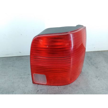 LAMPA TYLNA PRAWA VW PASSAT B5 1.8 T 150KM 1.8 T 20V 2000 3B9945112F LB7Z 150 2916 